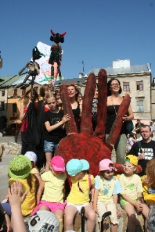 Laureaci konkursu plastycznego podczas Festiwalu "Zaczarowany Lublin"