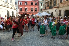 Korow&oacute;d na Rynku Starego Miasta podczas Festiwalu "Zaczarowany Lublin"