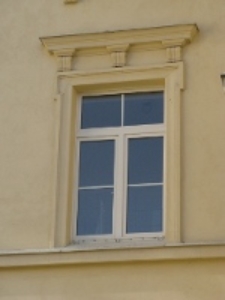 Szpital Wojskowy w Lublinie, obramienie otworu okiennego
