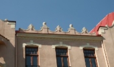 Kamienica przy ul. Chopina 11 w Lublinie, zwieńczenie