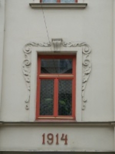 Kamienica przy ul. Narutowicza 20 w Lublinie, obramienie okna