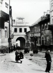 Brama Grodzka w Lublinie. Fotografia z okresu międzywojennego