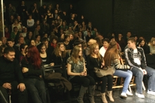 Publiczność na spotkaniu promującym książki "Powieści" i "Wiersze" Marcina Świetlickiego