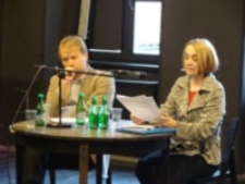 Ewa Kołodziejczyk i Jarosław Cymerman podczas konferencji "Milosz - Czechowicz. Lektury paralelne"