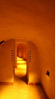 Podziemia - piwnica pod kamienicą Złota 2