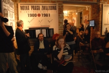 Publiczność na spotkaniu z Michałem Kasprzakiem w 30. rocznicę wprowadzenia stanu wojennego
