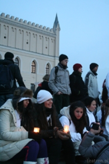 Młodzież polska i izraelska podczas Misterium Pamięci "Lublin. Pamięć Zagłady"