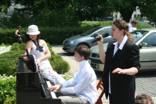 "Maj&oacute;wka filarecka" w wykonaniu uczni&oacute;w z II LO im. Hetmana Jana Zamoyskiego