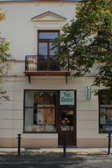 Fragment fasady kamienicy przy ul. Kapucyńskiej 2 w Lublinie