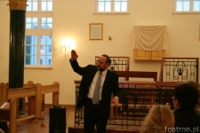 Rozmowy z Bogiem: czytanie psalm&oacute;w w Jeszywas Chachmej