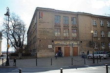 Mural z wierszem Ryszarda Krynickiego na ścianie III LO im. Unii Lubelskiej w Lublinie