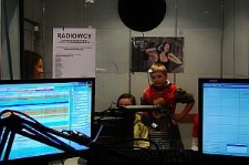 Wizyta uczestników warsztatu dźwiękowego w Radiu Centrum