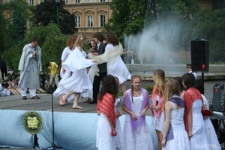 "Maj&oacute;wka filarecka" w wykonaniu uczni&oacute;w z II LO im. Hetmana Jana Zamoyskiego