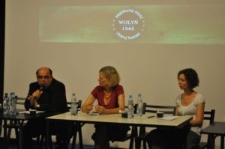 Uczestnicy panelu dyskusyjnego podczas konferencji "Pojednanie przez trudna pamięc. Wołyn 1943"