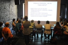 Uczestnicy warsztatu prowadzonego przez Annę Wylegałę - program "Pojednanie przez trudna pamięc. Wołyń 1943"