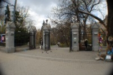 Ogrodzenie Ogrodu Saskiego w Lublinie. Fotografia