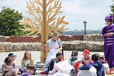 Magiczne Drzewo - Śniadanie z Alicją w Krainie Czar&oacute;w