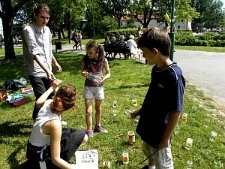 Słoikobranie - happening Joanny Bąk na Placu Litewskim w Lublinie