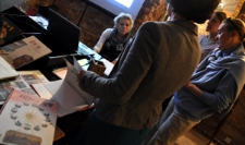 Iwona Chmielewska w Izbie Drukarstwa