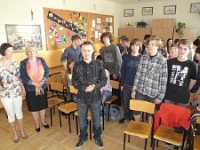 Marcin Orliński z młodzieżą w szkole