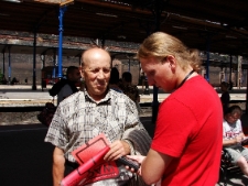 Działania na peronie w Szczecinie podczas projektu Wagon 2010 Lublin.