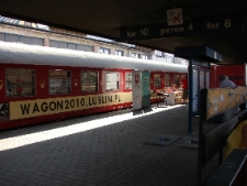 Projekt Wagon 2010 Lublin na peronie w Katowicach.