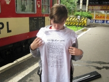 Działania na peronie w Łodzi podczas projektu Wagon 2010 Lublin.