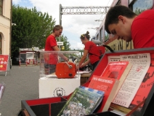 Działania na peronie w Białymstoku podczas projektu Wagon 2010 Lublin.