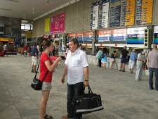 Działania na peronie w Olsztynie podczas projektu Wagon 2010 Lublin.