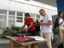 Działania na peronie w Olsztynie podczas projektu Wagon 2010 Lublin.