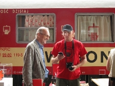 Działania na peronie w Toruniu podczas projektu Wagon 2010 Lublin.