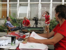 Działania na peronie w Olsztynie podczas projektu Wagon 2010 Lublin.