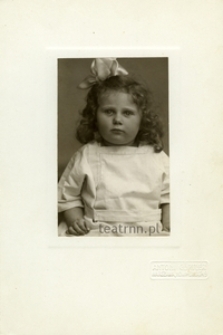 Krystyna Mandelbaum (Modrzewska) w dzieciństwie