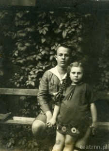 Krystyna Mandelbaum (Modrzewska) z bratem Marianem Mandelbaumem