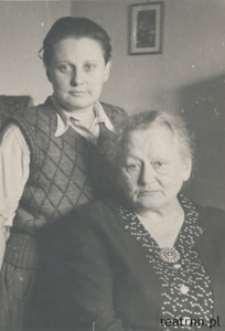 Krystyna Modrzewska z matką Franciszką Mandelbaum