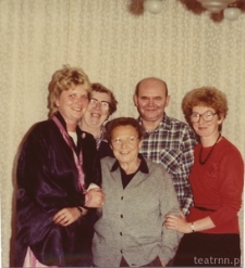 Krystyna Modrzewska z I.Przybylskim i jego rodziną