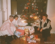 Krystyna Modrzewska podczas wigilii u znajomych