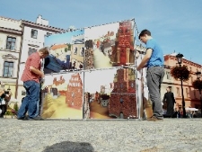 Montaż wystawy "Krajobraz miasta"