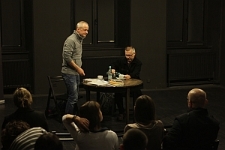 Paweł Pr&oacute;chniak i Dariusz Czaja na spotkaniu w Ośrodku "Brama Grodzka - Teatr NN"