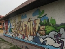 Malowanie graffiti podczas festiwalu Śladami Singera w J&oacute;zefowie.