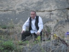 Spektakl Witolda Dąbrowskiego podczas festiwalu Śladami Singera w J&oacute;zefowie