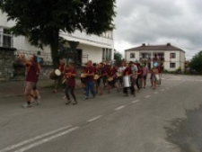 Korowód festiwalu Śladami Singera w Józefowie