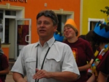 Korow&oacute;d festiwalu Śladami Singera w J&oacute;zefowie