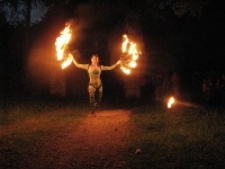 Fire Show podczas festiwalu Śladami Singera w Biłgoraju