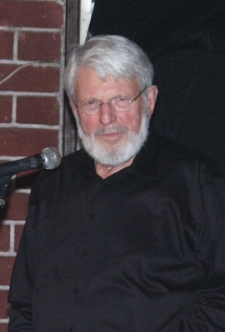 Theodore Bikel podczas koncertu BRIGDE TO PEACE w restauracji Szeroka