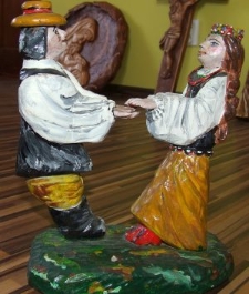 Taniec - rzeźba ludowa