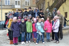 Zaczarowany Lublin 2013 - wspólne zdjęcie młodzieży na Placu Rybnym