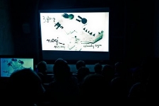 Zaczarowany Lublin 2013 - dzieci oglądają legendę "O Żmiju"