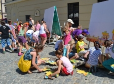 Zaczarowany Lublin 2013 - młodzież układa wielkoformatowe puzzle