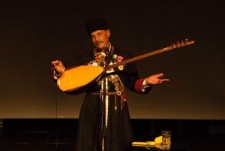 Şeref Taşlıova – turecki aszyk podczas występu